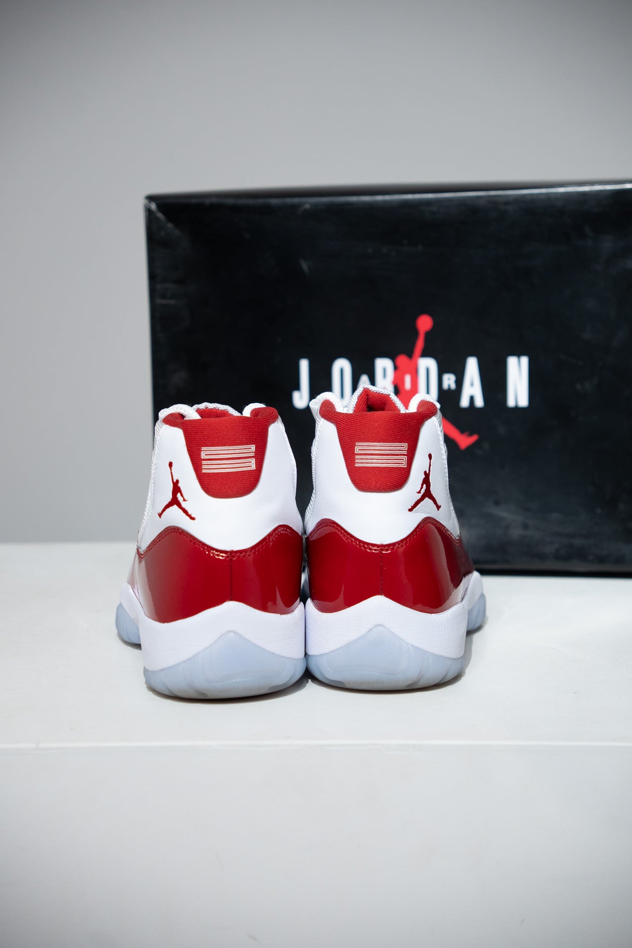 Jordan 11 Cherry (Taille 42)