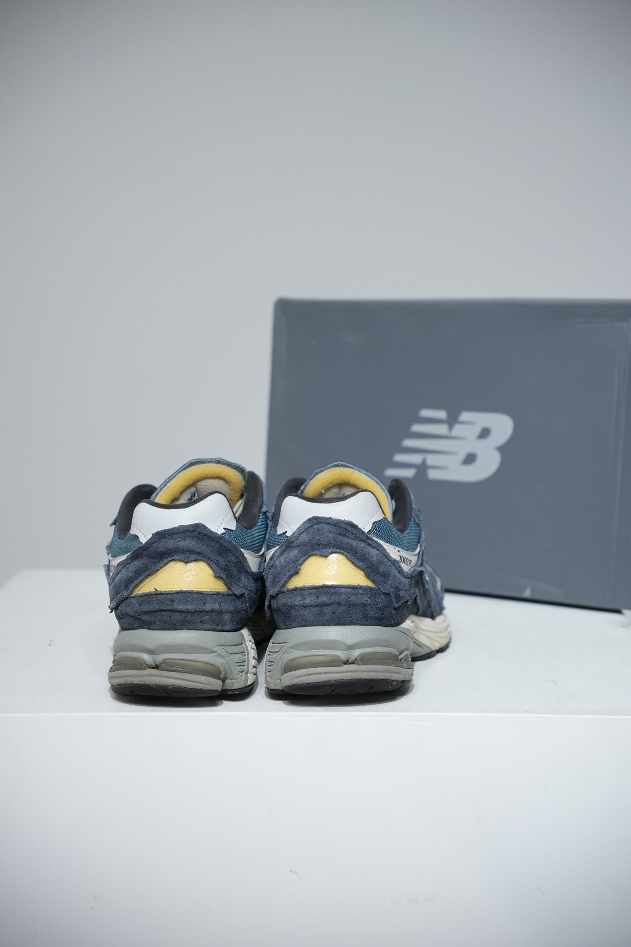 New Balance 2002R Protection Pack Navy (Taille 44,5)