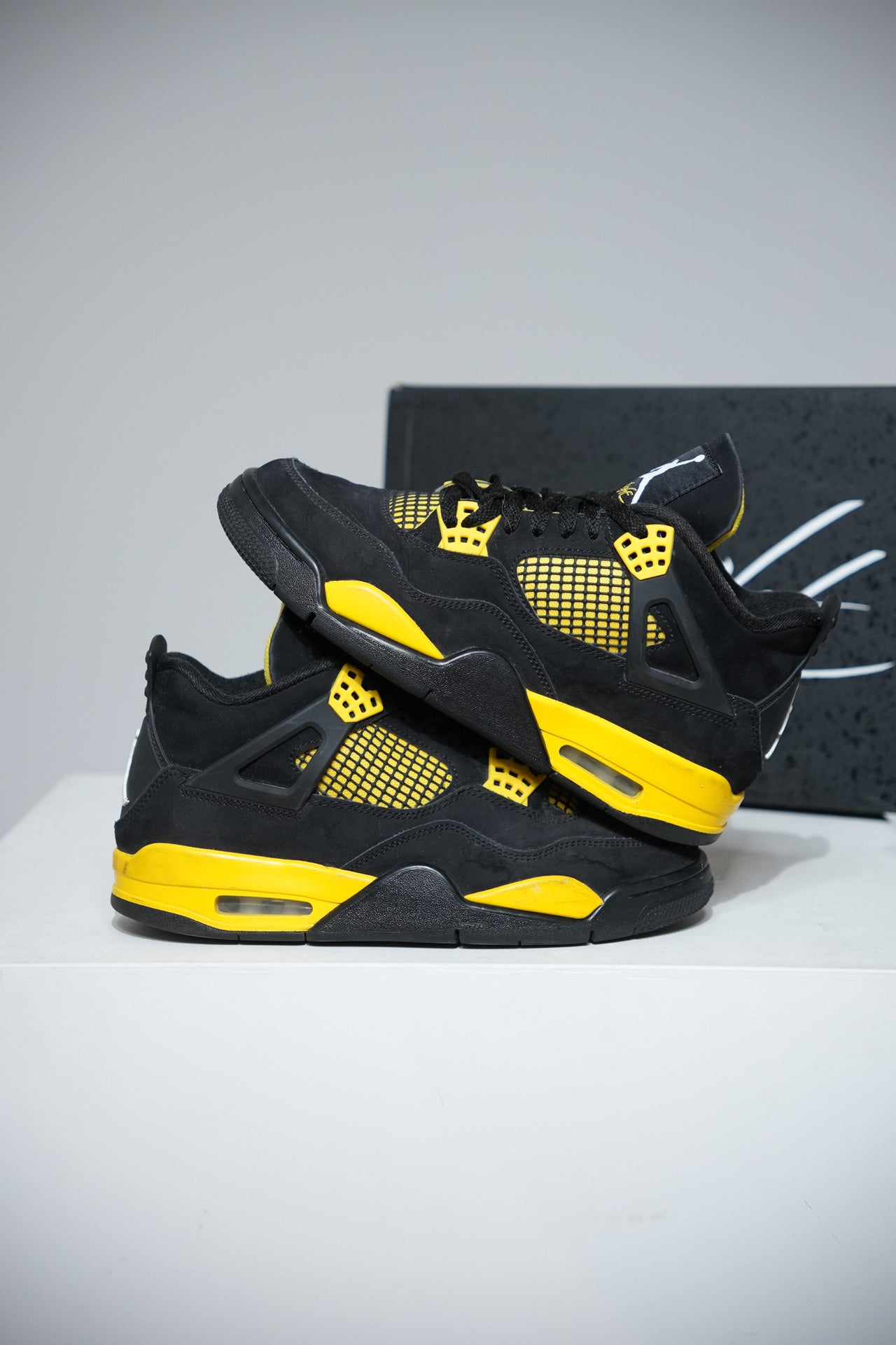 Jordan 4 Yellow Thunder (Taille 40,5)