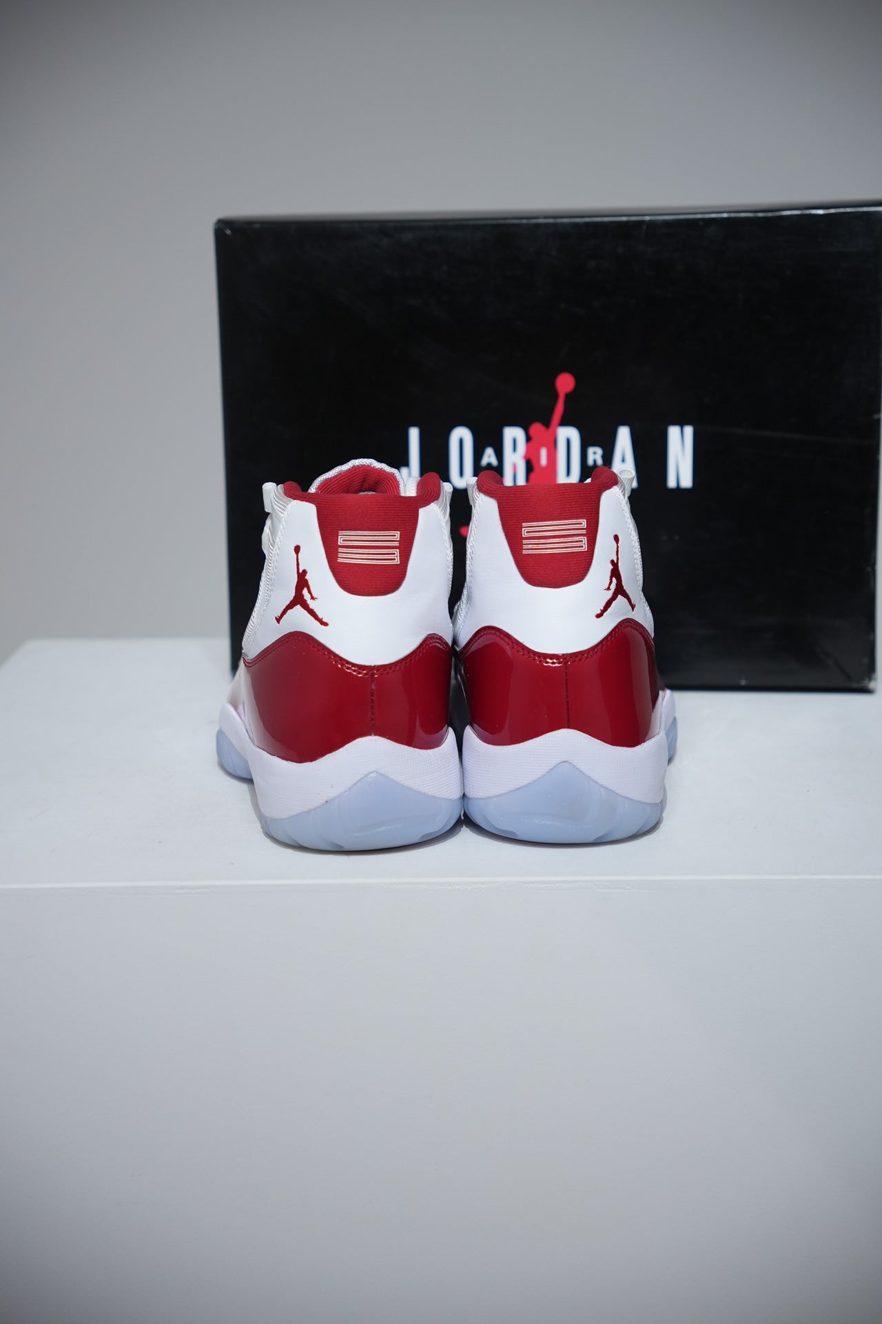 Jordan 11 Cherry (Taille 42,5)