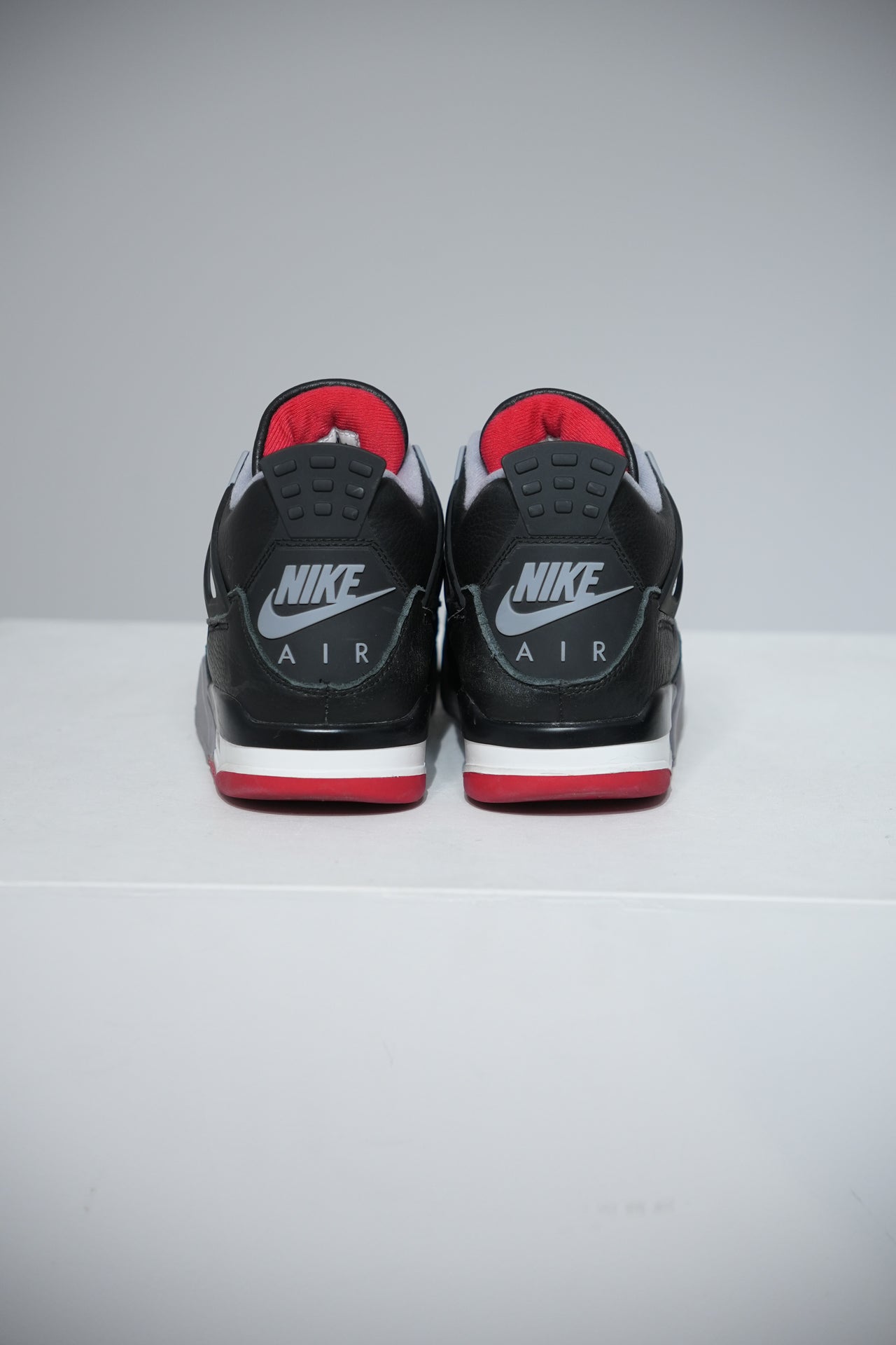 Jordan 4 Bred Reimagined (Taille 40,5)