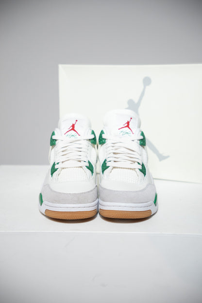 Jordan 4 SB pine Green (Taille 42)