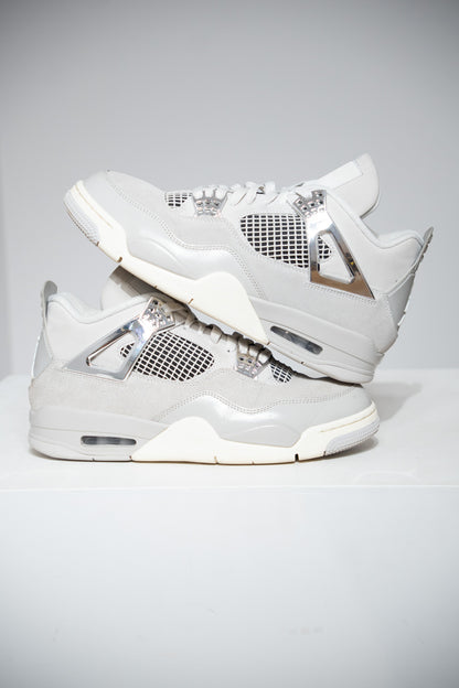 Jordan 4 Frozen Moments (Taille 42,5)