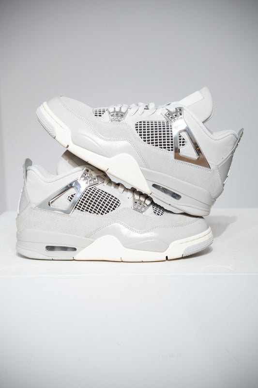 Jordan 4 Frozen Moments (Taille 42,5)