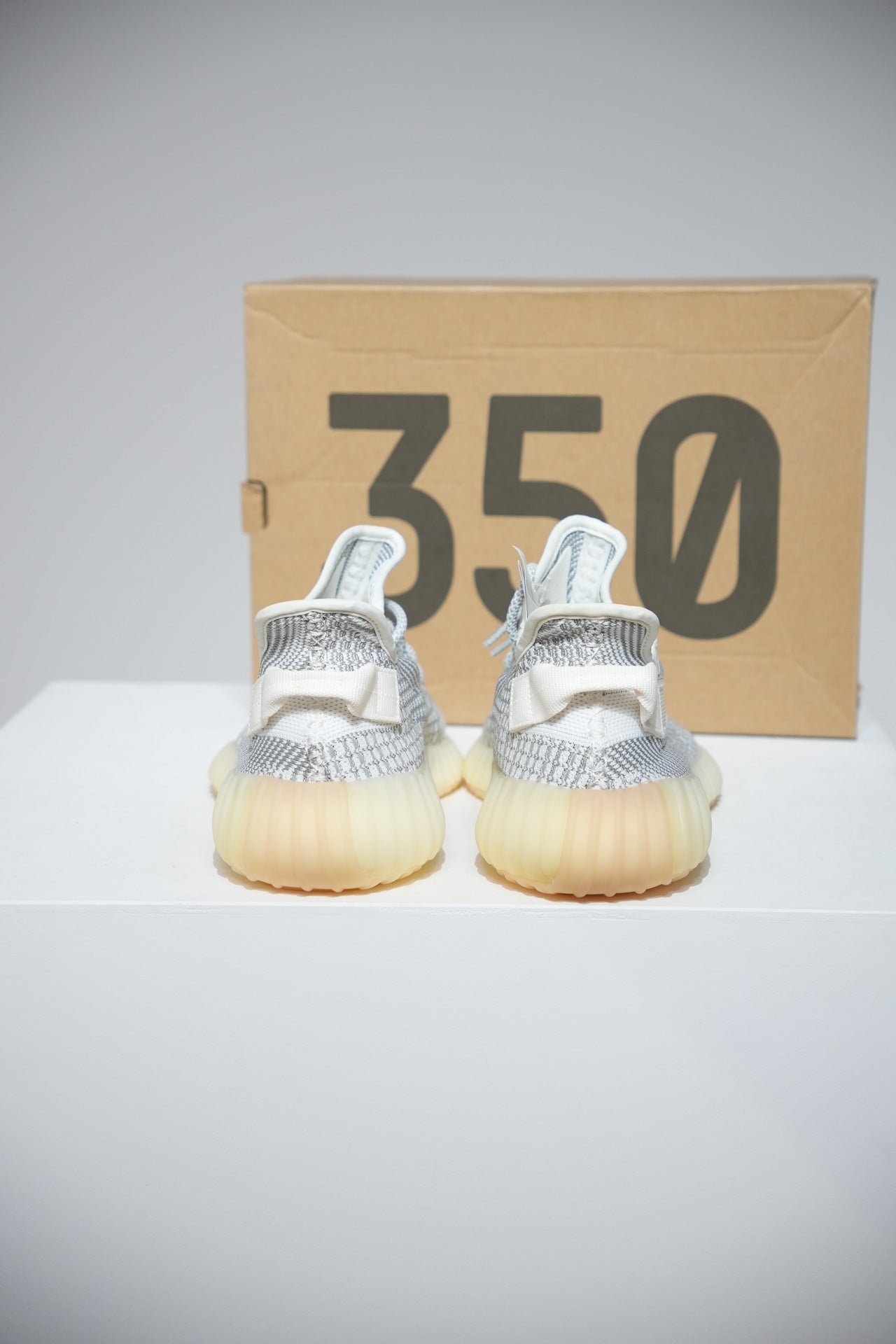 Yeezy 350 V2 Static (Taille 39 1/3)