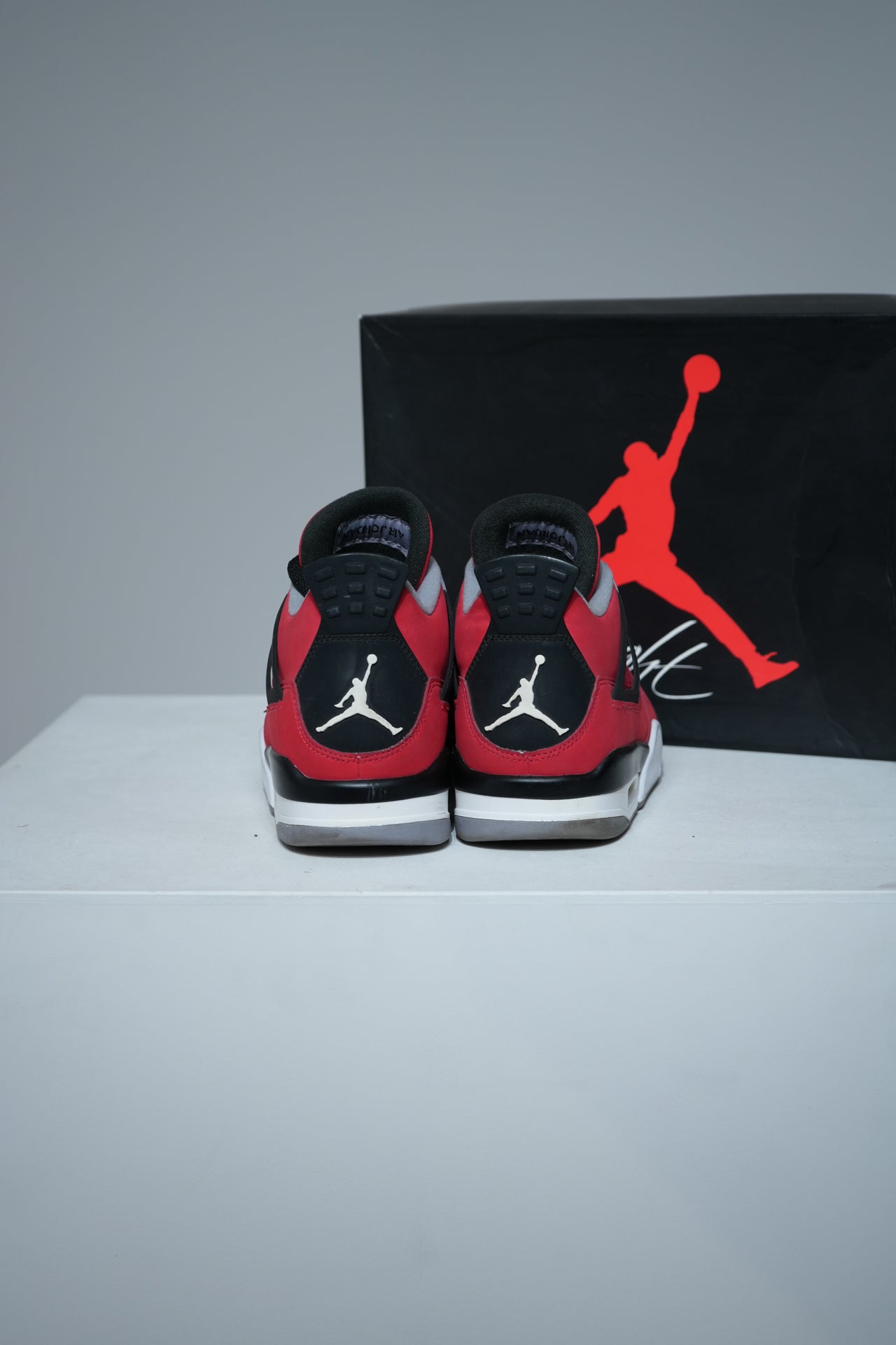 Jordan 4 Toro Bravo (Taille 42,5)