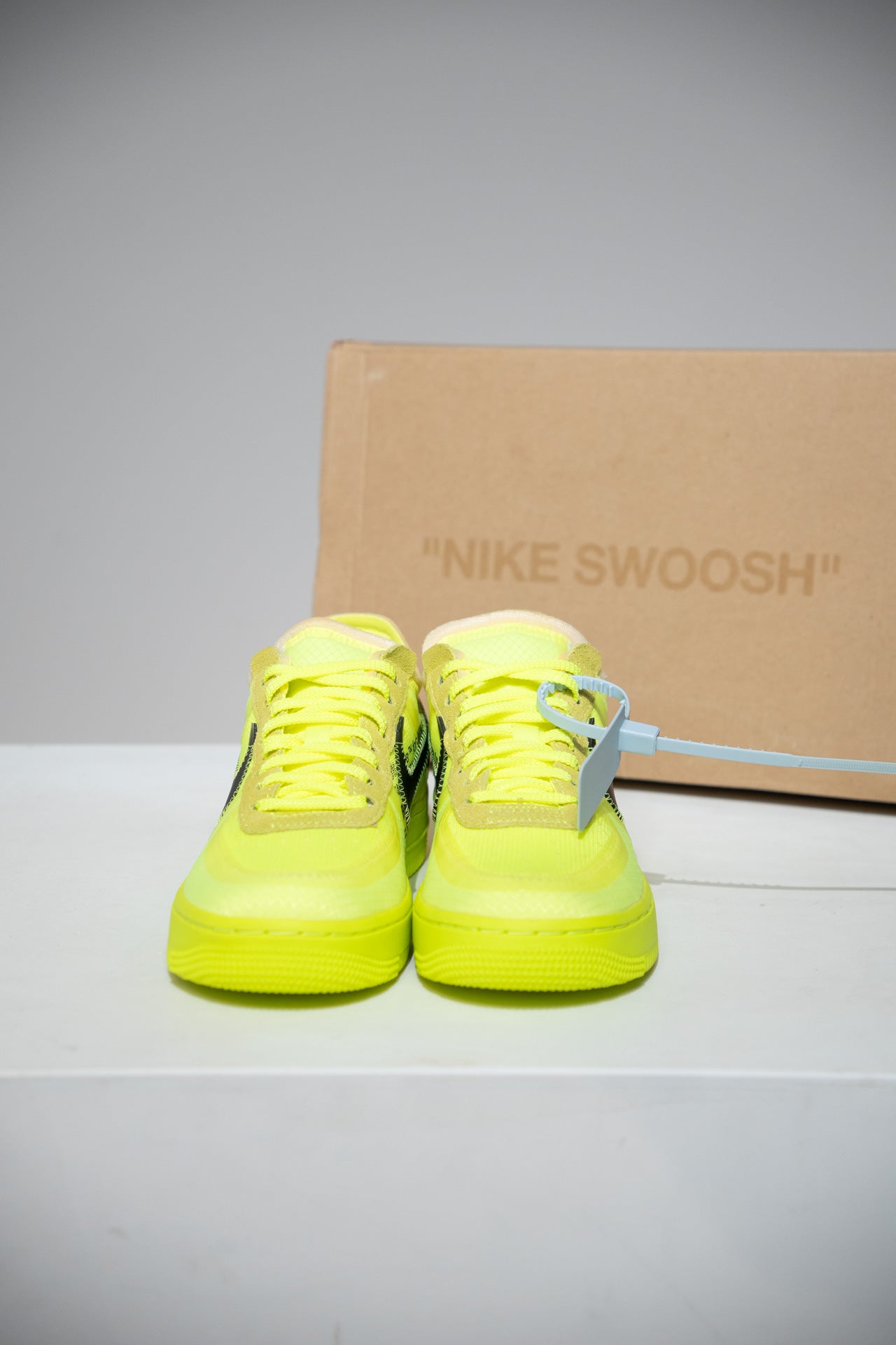 Air Force 1 Off White Volt (Taille 36,5)