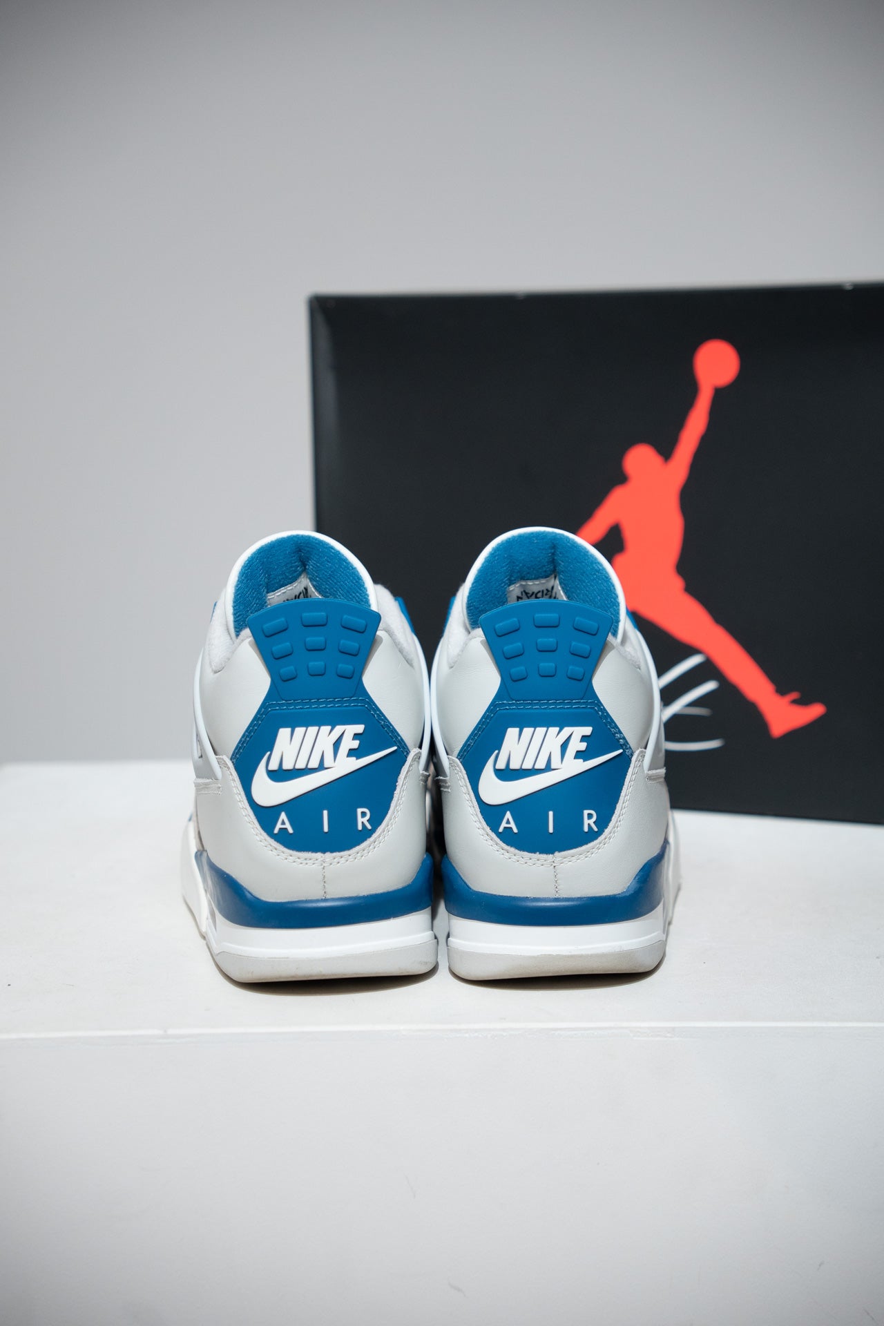 Jordan 4 Military Blue 2024 (Taille 42,5)