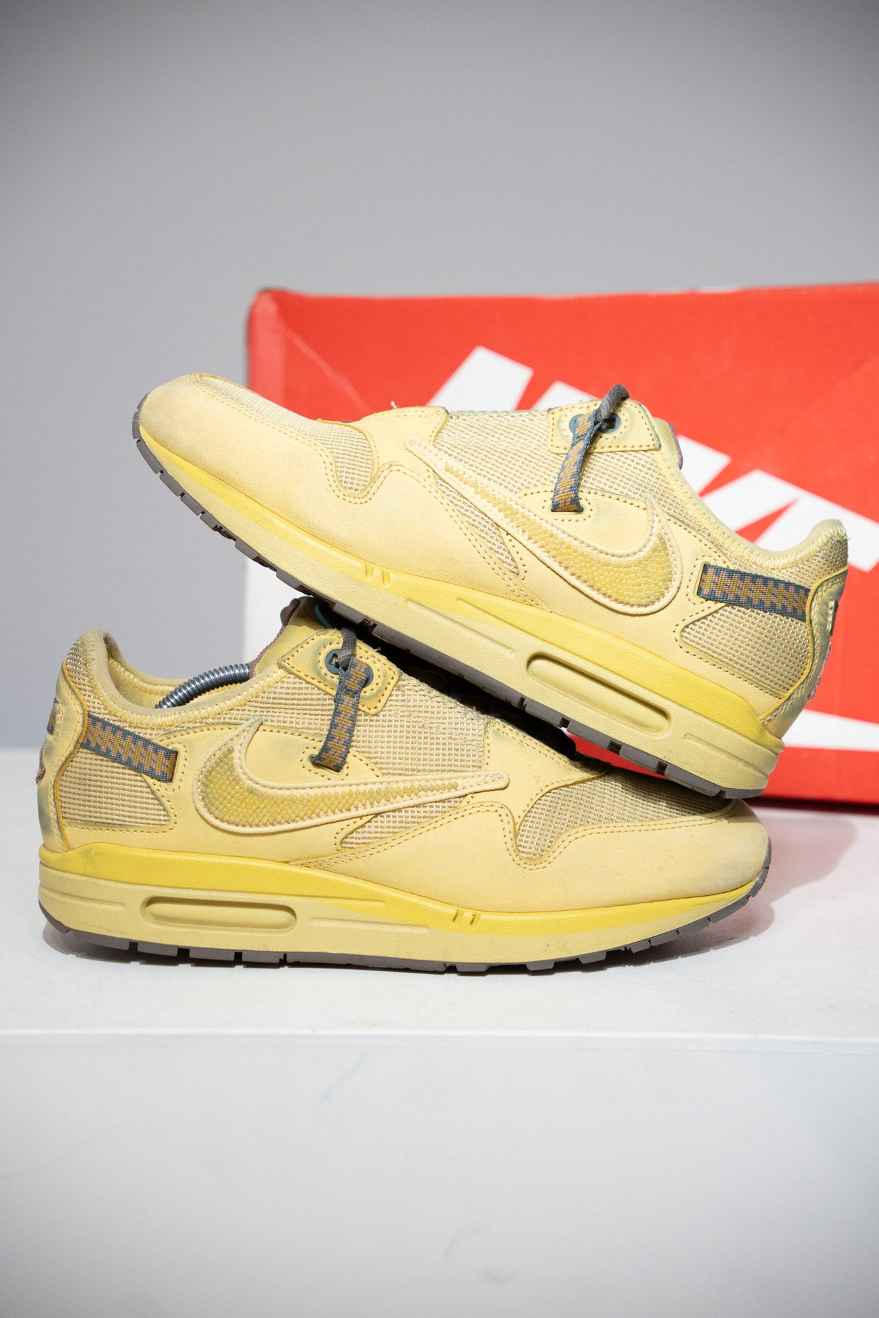 Air Max 1 Travis scott Saturn Gold (Taille 42,5)