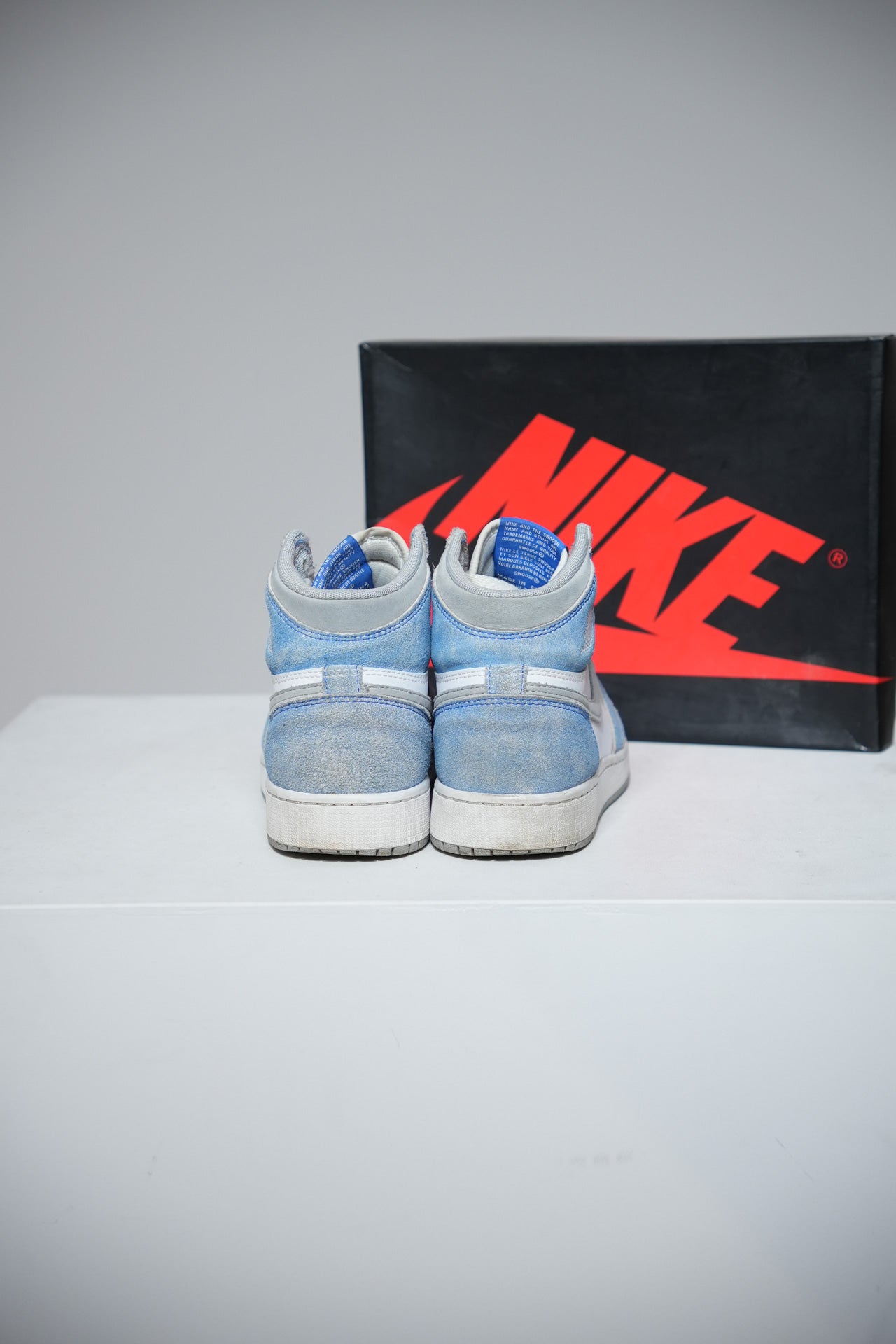 Jordan 1 High Hyper Royal GS (Taille 37,5)