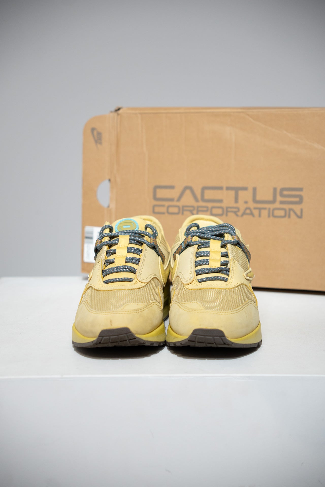 Air Max 1 Travis scott Saturn Gold (Taille 41)