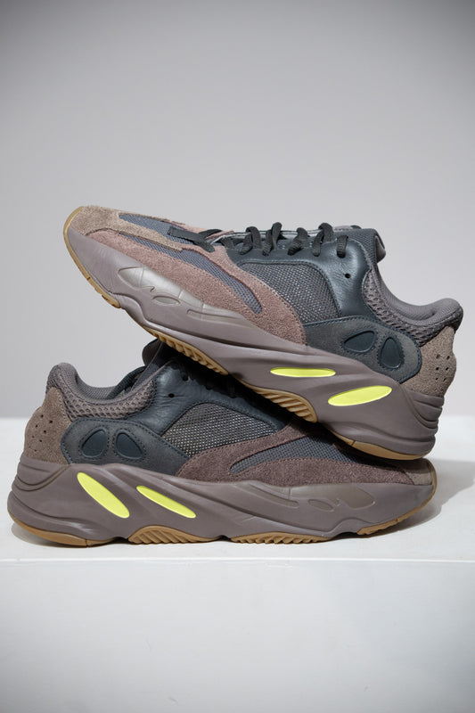 Yeezy 700 Mauve (Taille 44)