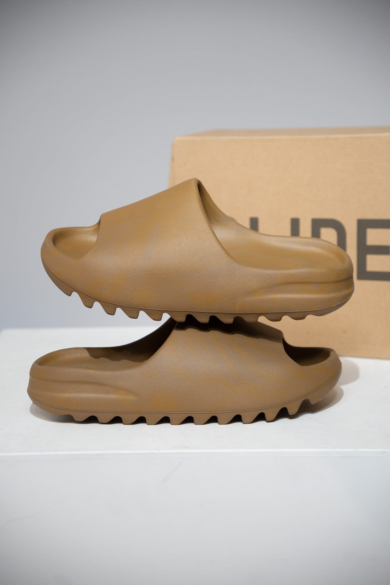 Yeezy Slide Ochre (Taille 42)