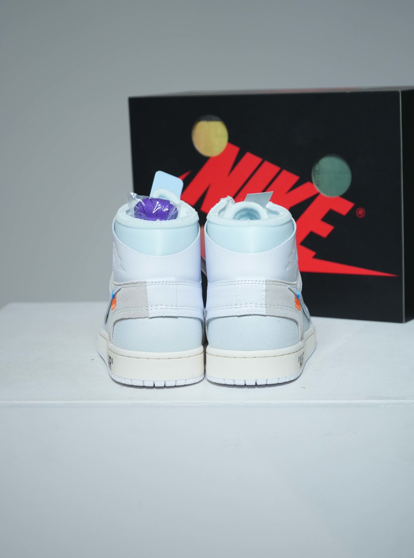 Jordan 1 High Off White Alaska (Taille 44,5)
