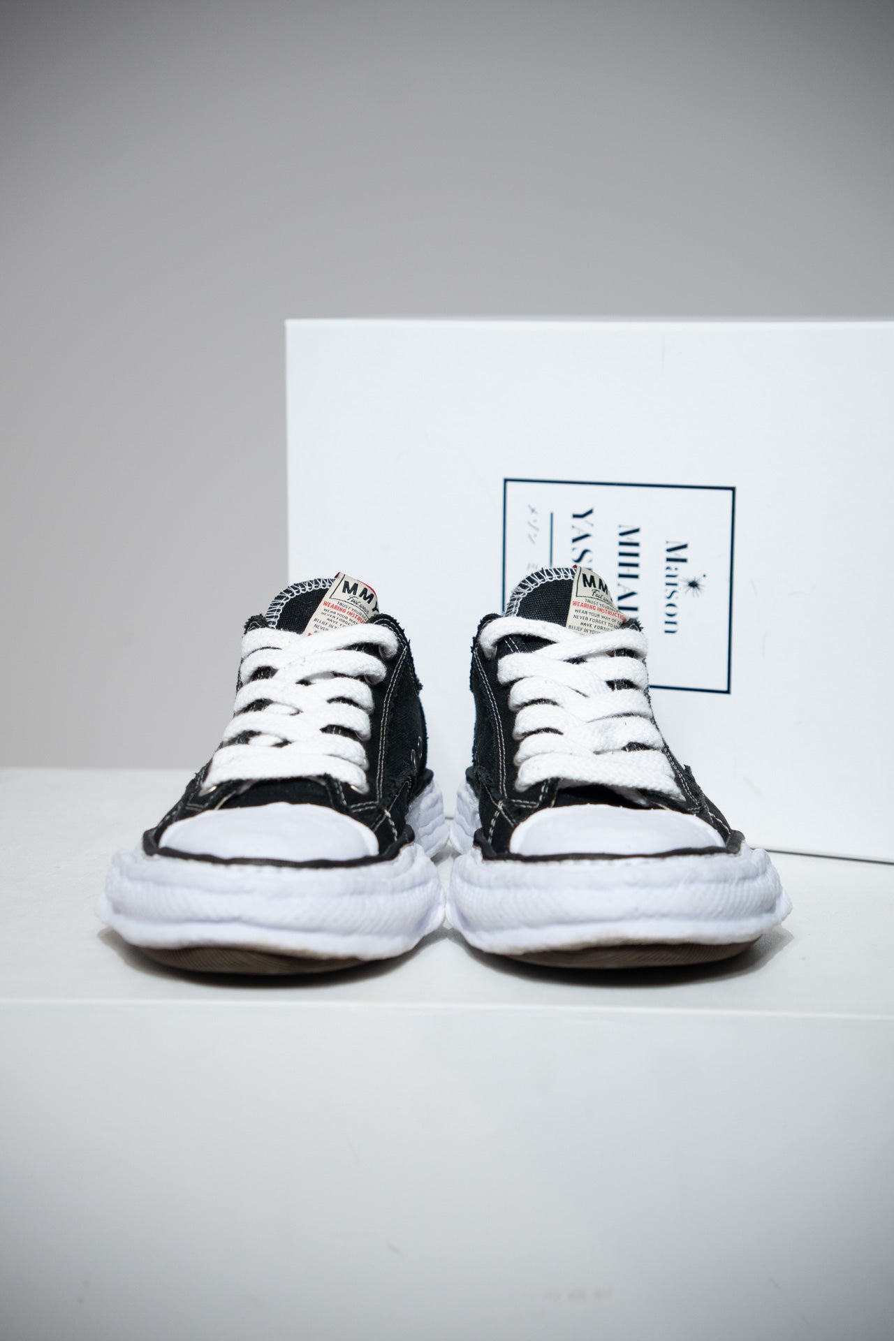 Maison Mihara Black White (Taille 43)