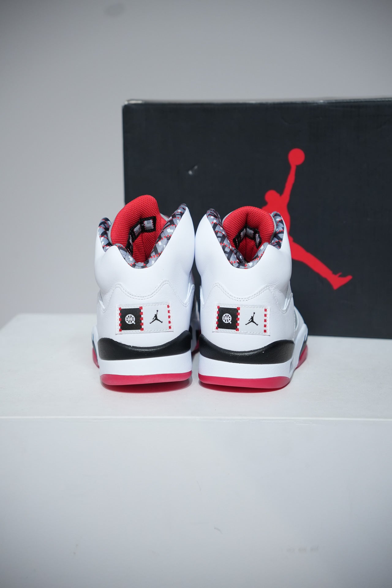Jordan 5 Quai 54 (Taille 43)