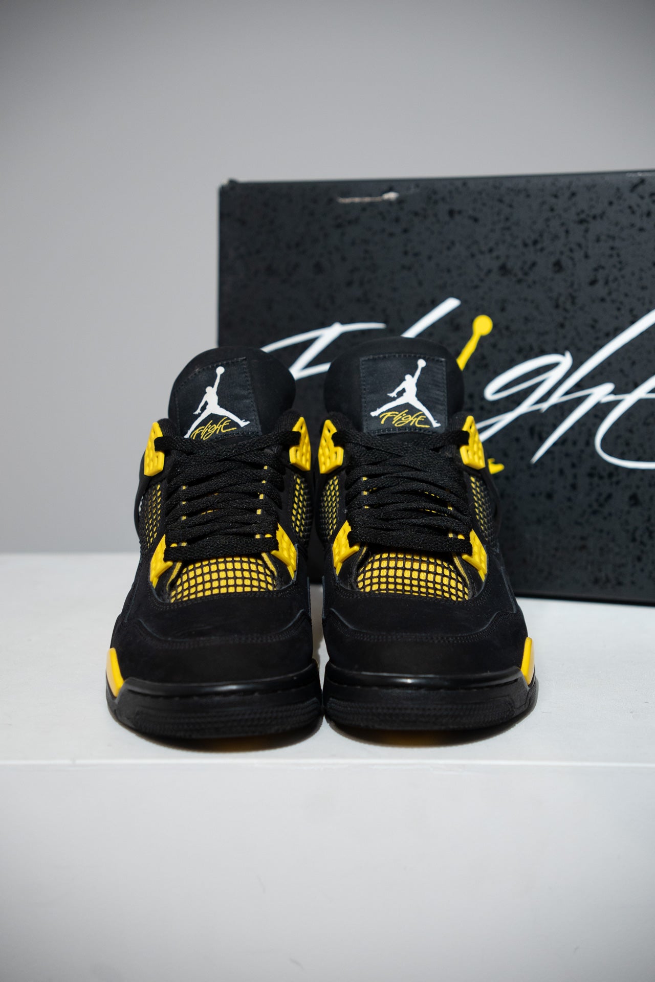 Jordan 4 Thunder (Taille 44)