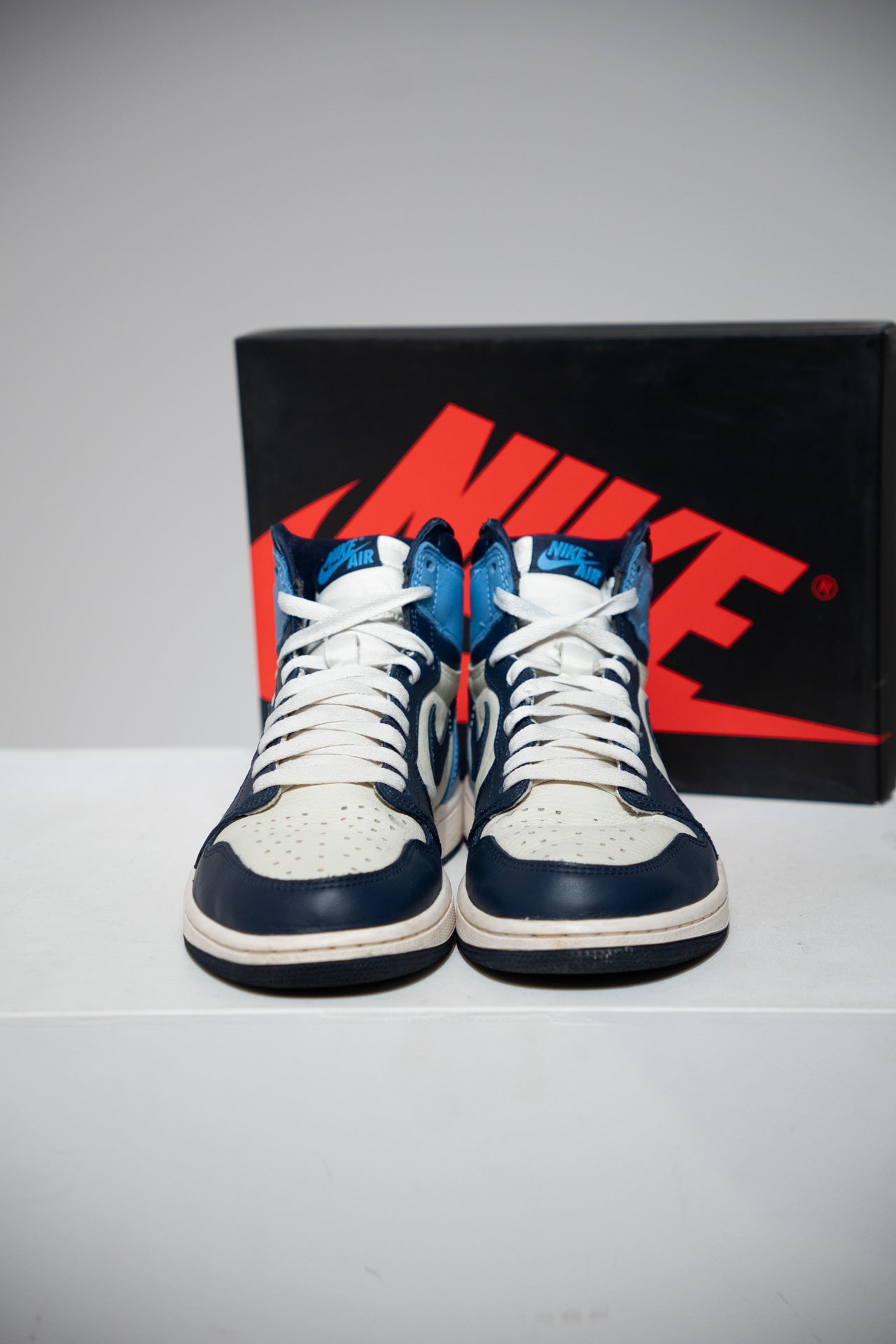Jordan 1 High Obsidian (Taille 42,5)