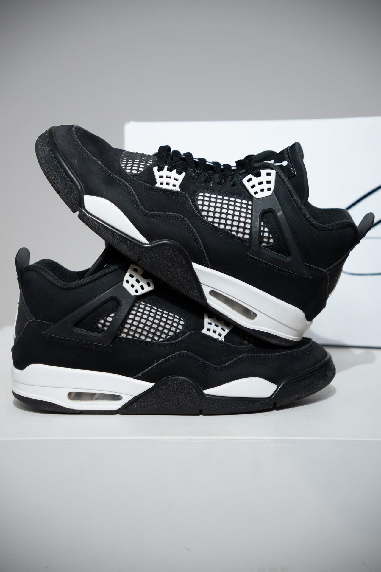 Jordan 4 White Thunder (Taille 44,5)