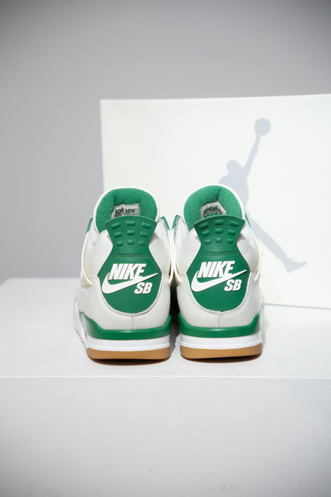 Jordan 4 SB pine Green (Taille 45)