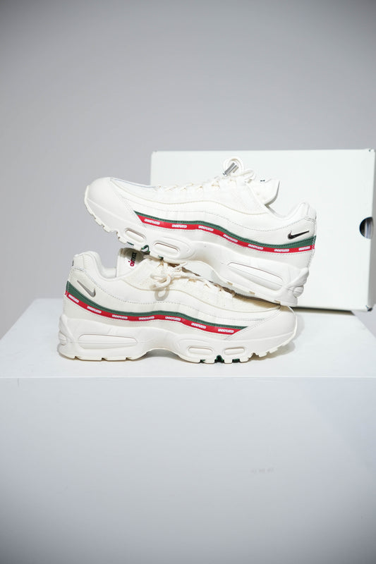 Air Max 95 Undefeated Sail (Taille 40,5)