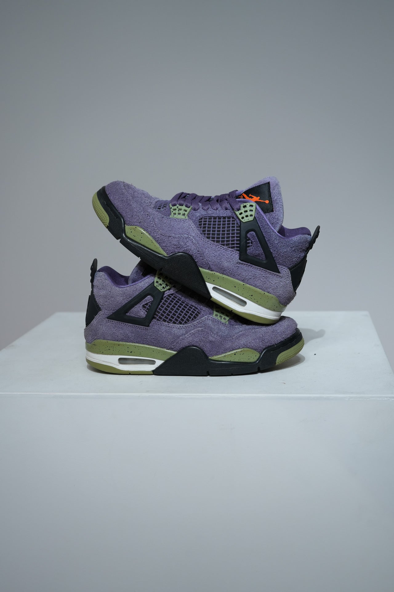 Jordan 4 Canyon purple (Taille 38)