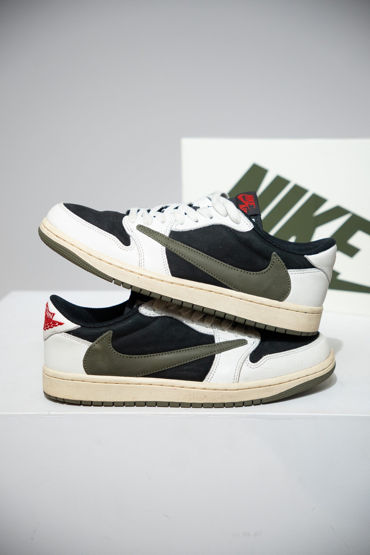 Jordan 1 Low Travis Scott Olive (Taille 40)