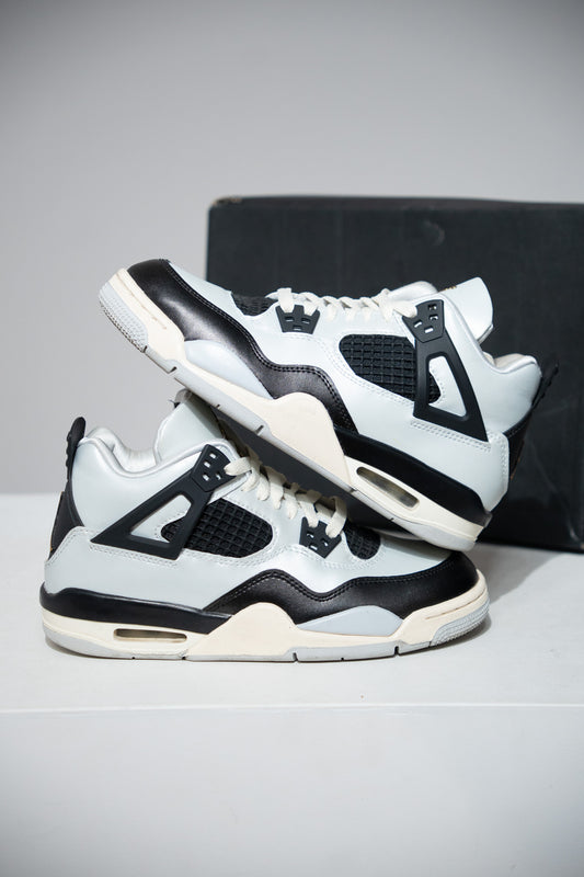 Jordan 4 Platinium Gold (Taille 38)