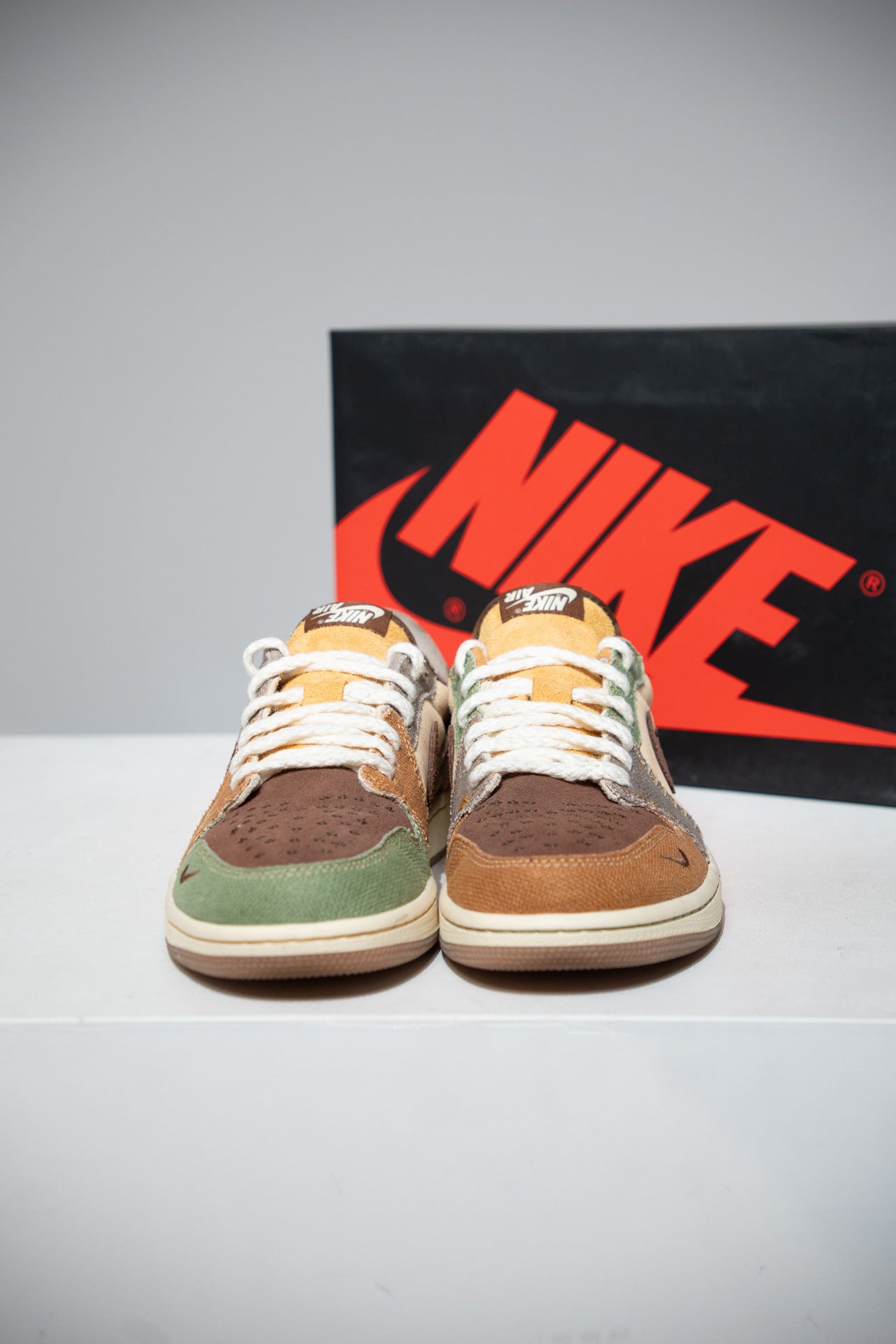 Jordan 1 Low Voodoo Zion Williamson (Taille 42)