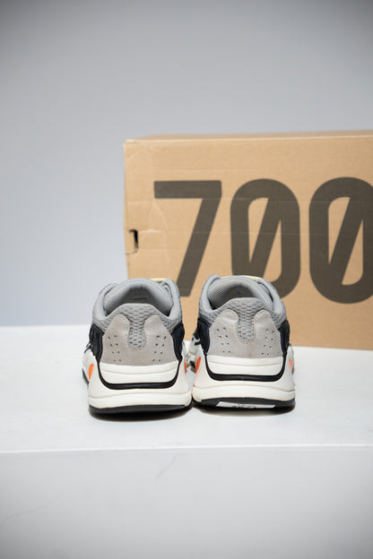 Yeezy 700 Wave Runner (Taille 37,5)