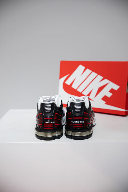 Air Max Plus (TN) 3 White University Red Black (Taille 42)