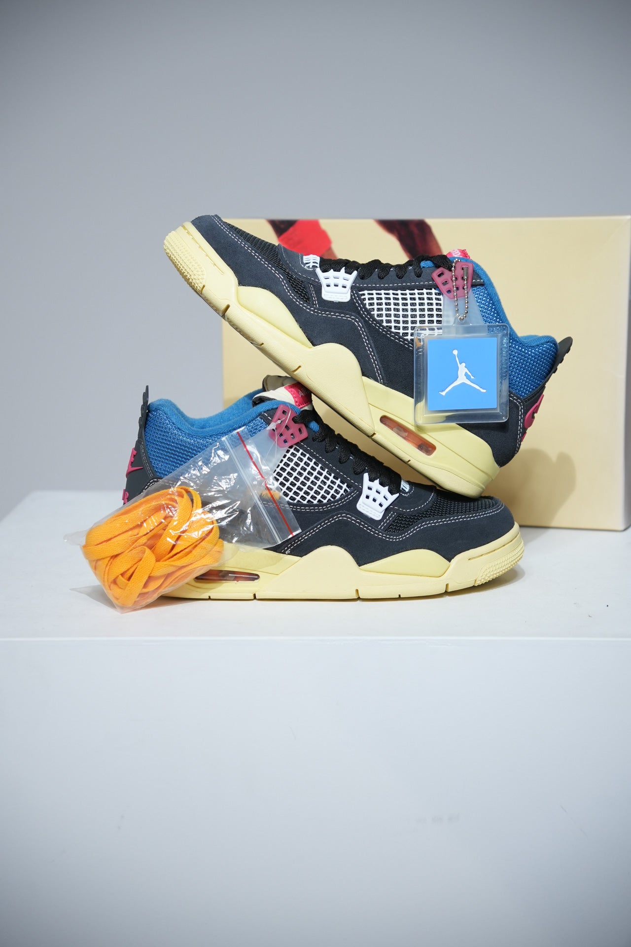 Jordan 4 Union Off-Noir (Taille 44,5)