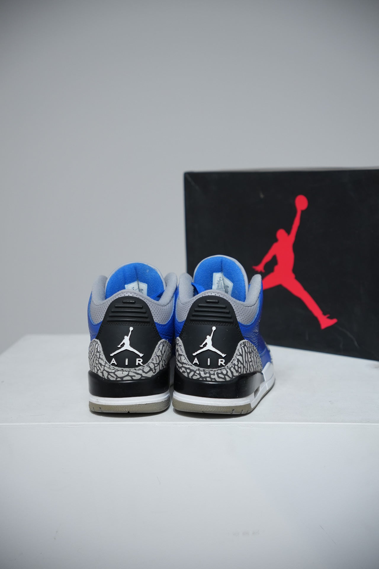 Jordan 3 Royal (Taille 41)