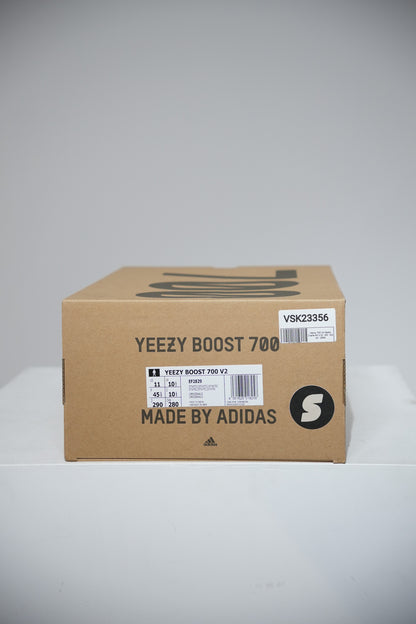Yeezy 700 V2 Static (Taille 45 1/3)