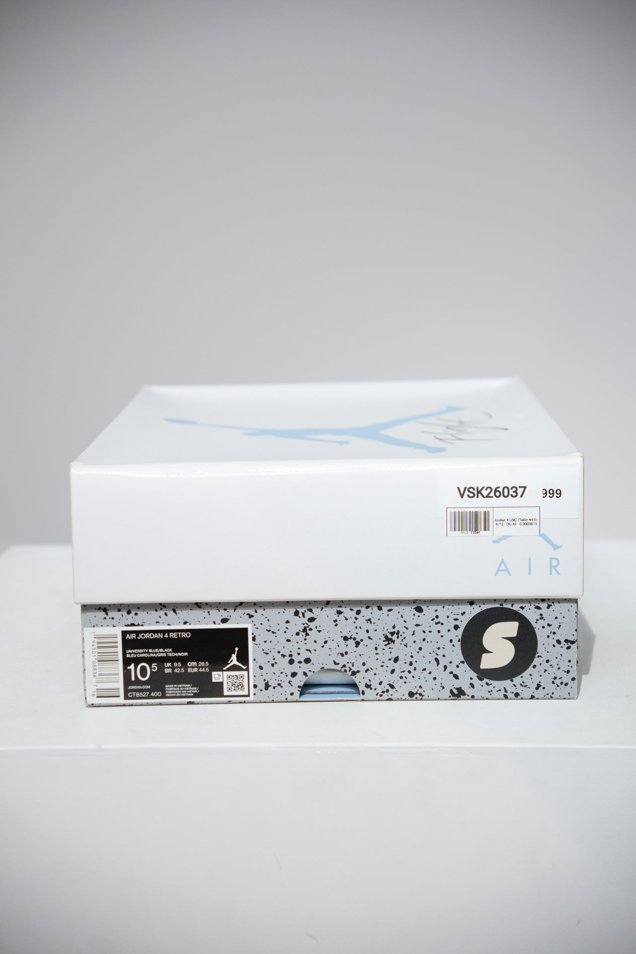 Jordan 4 UNC (Taille 44,5)