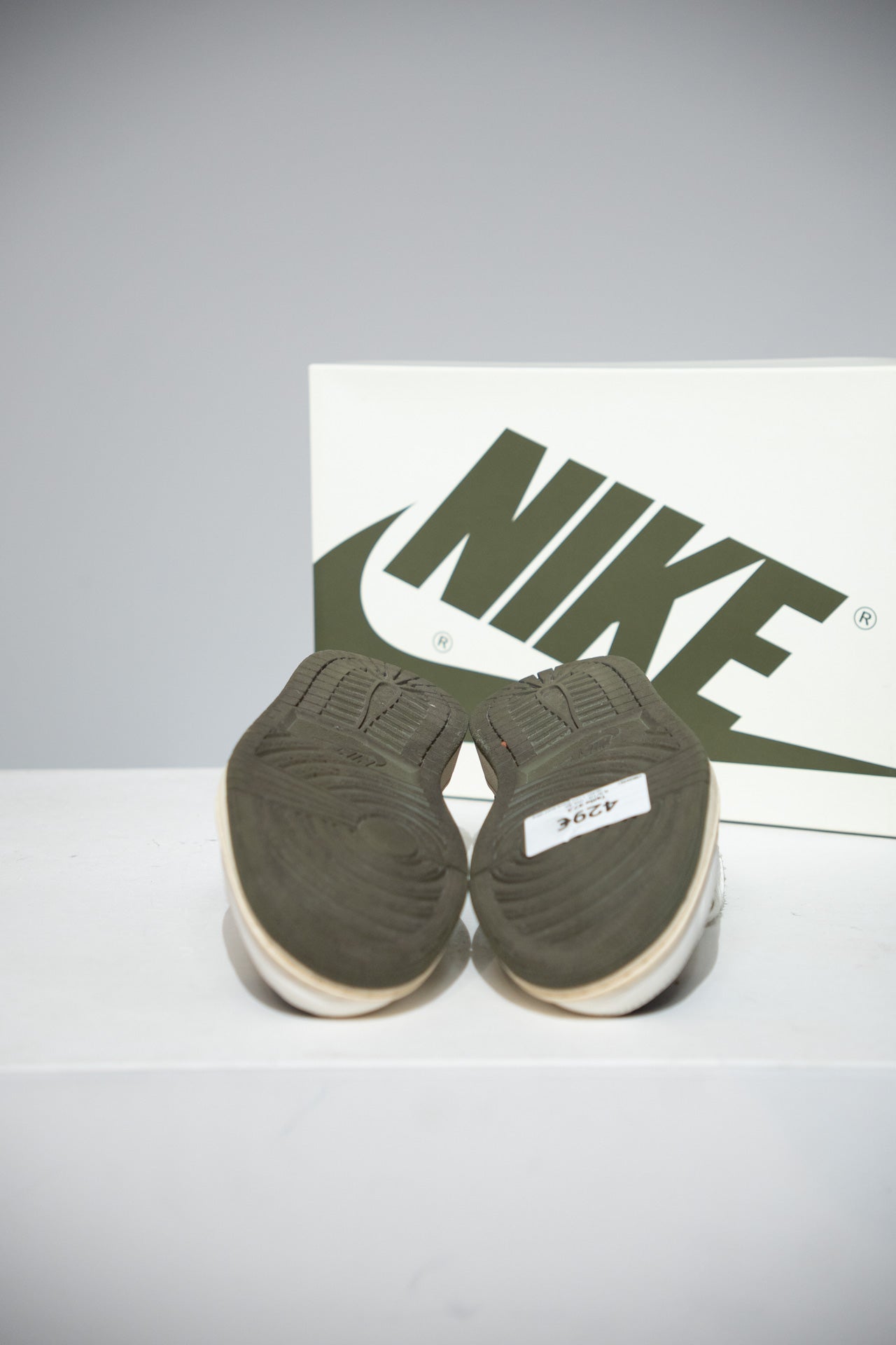 Jordan 1 Low Travis Scott Olive (Taille 37,5)