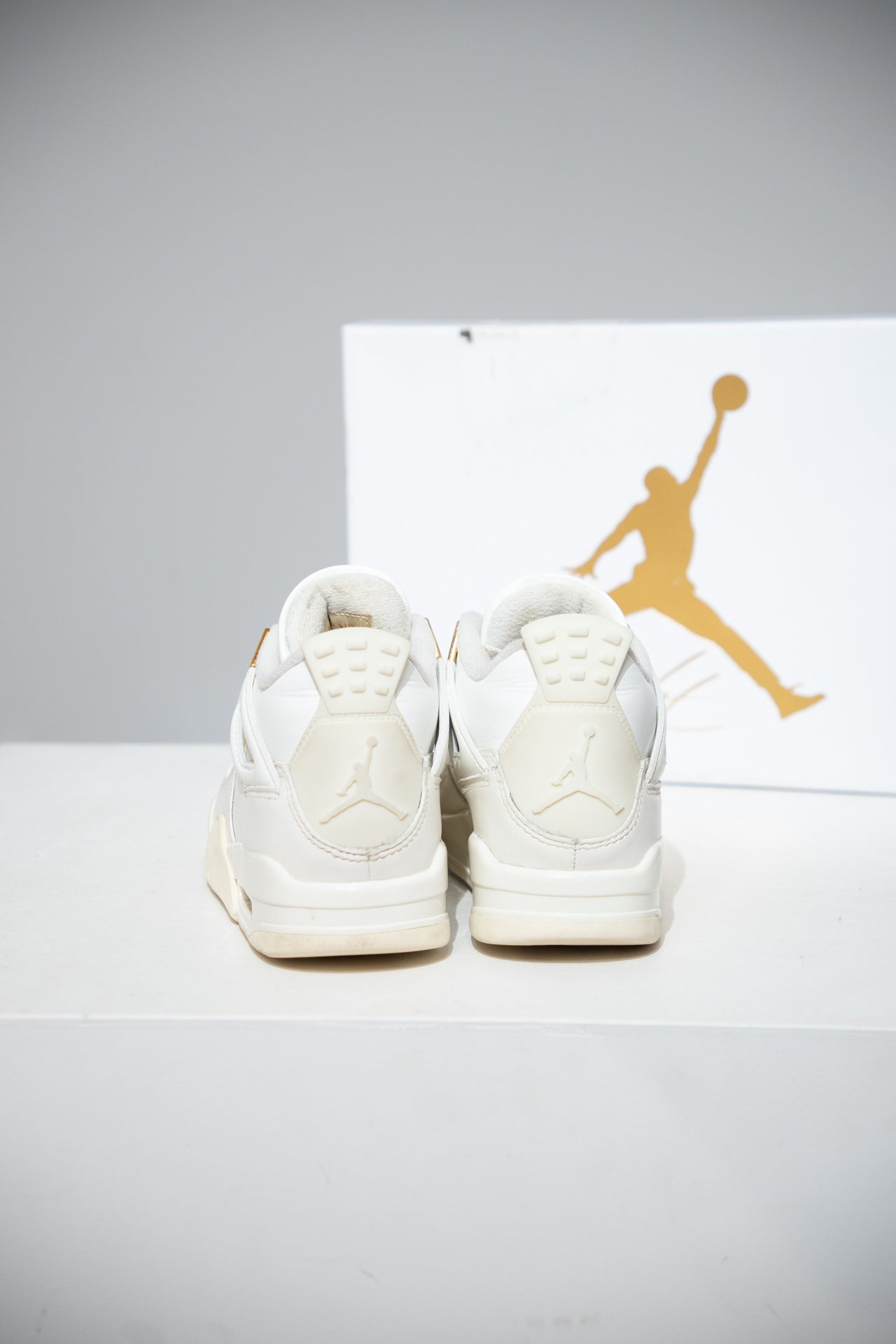 Jordan 4 Metallic Gold (Taille 37,5)