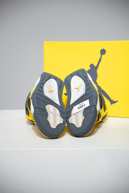 Jordan 4 Lightning (Taille 40)