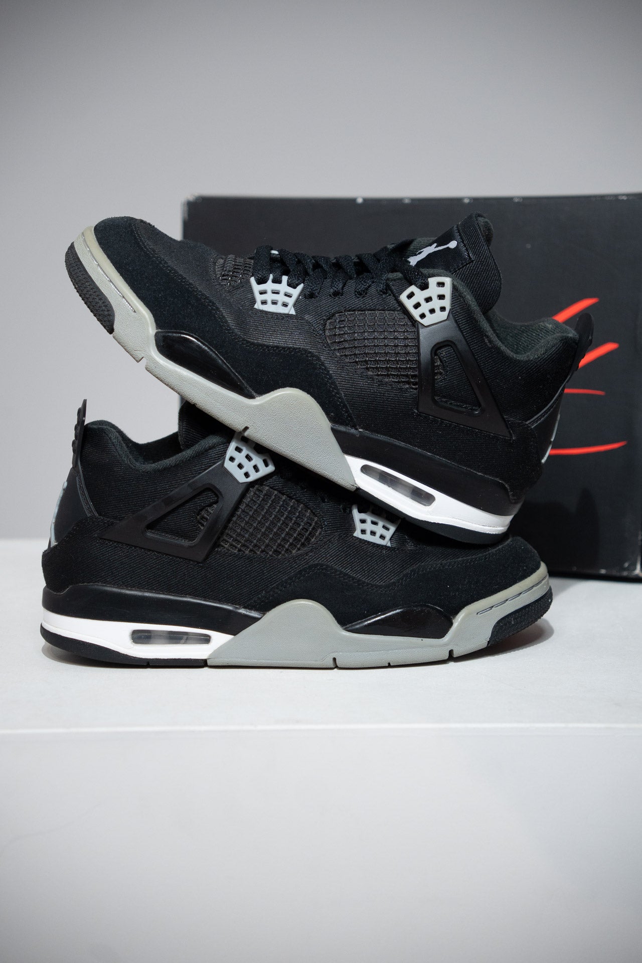 Jordan 4 Black Canvas (Taille 42,5)