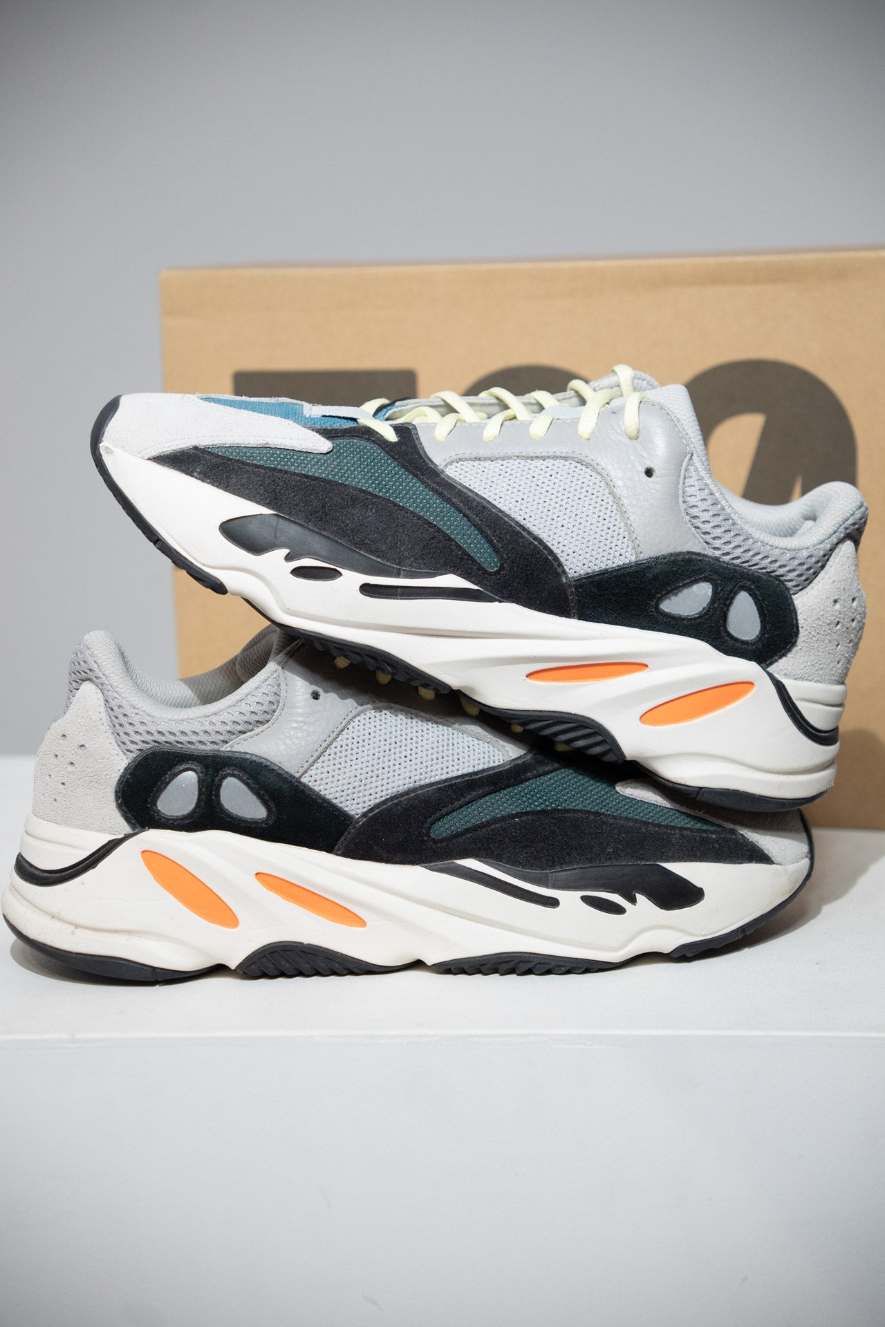 Yeezy 700 Wave Runner (Taille 45 1/3)
