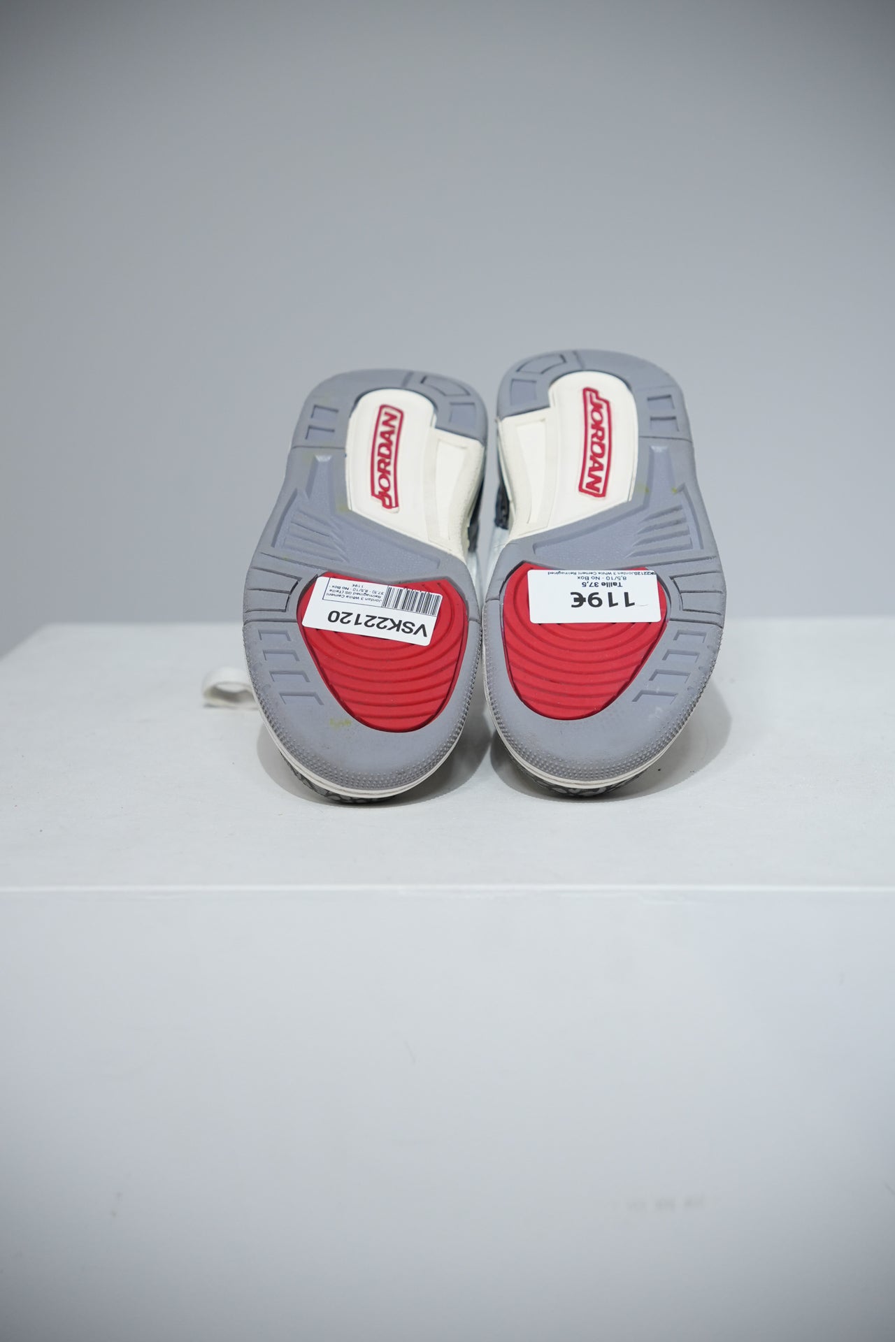 Jordan 3 White Cement Reimagined GS (Taille 37,5)