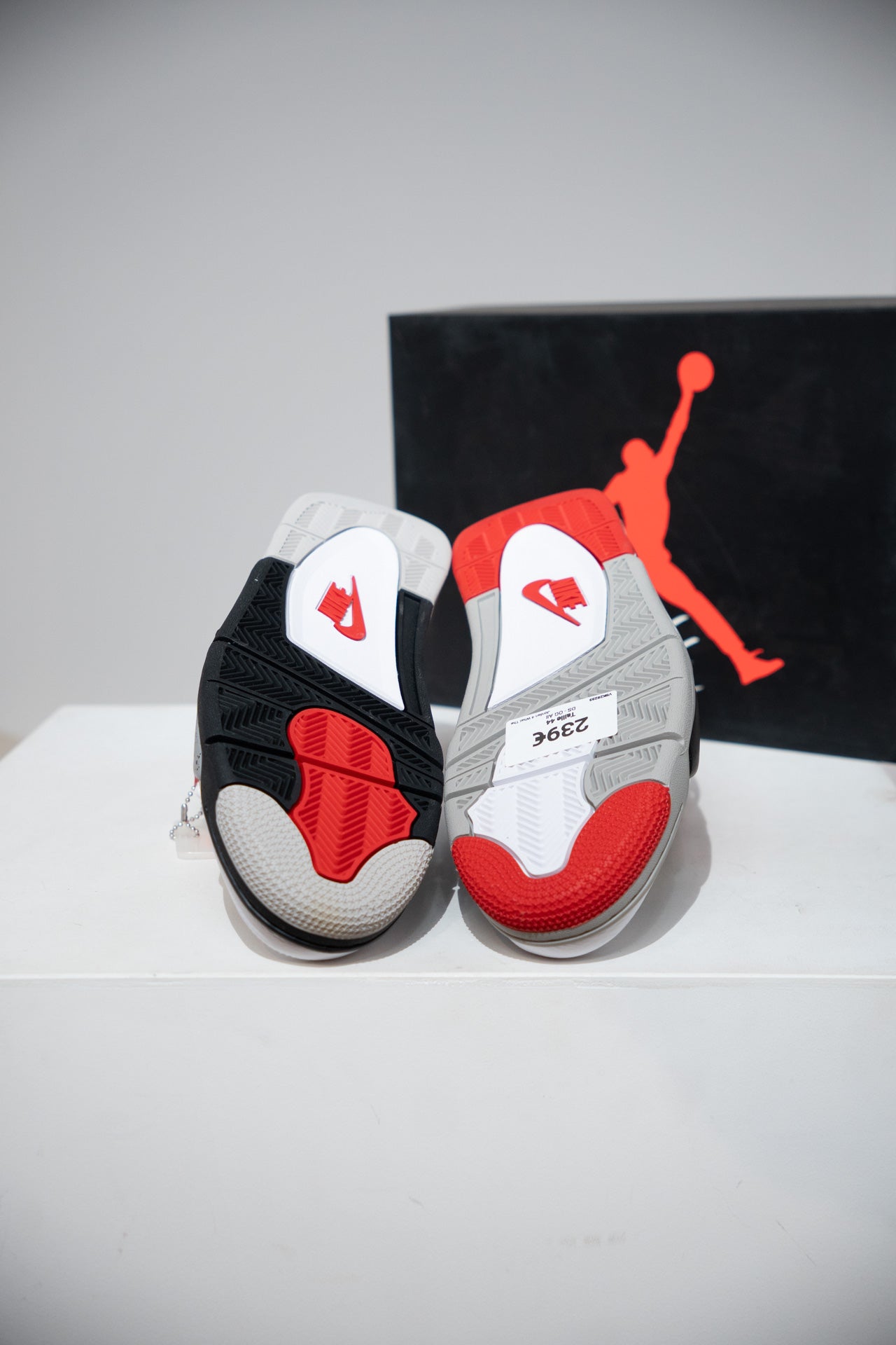 Jordan 4 What The (Taille 44)