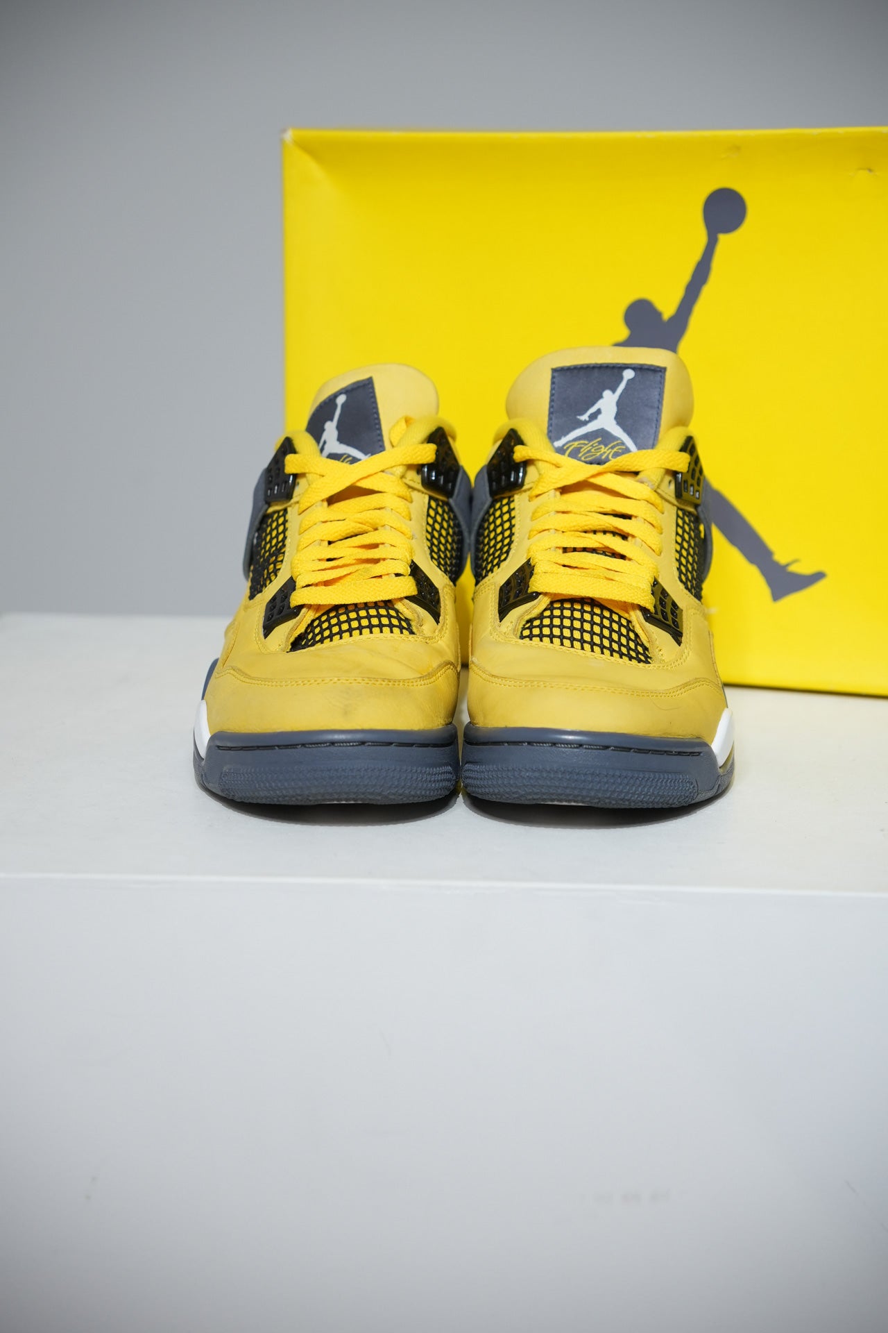Jordan 4 Lightning (Taille 42,5)