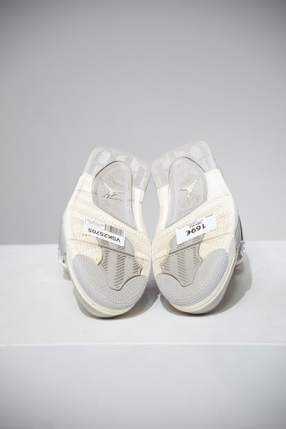 Jordan 4 Frozen Moments (Taille 42,5)