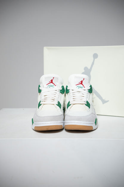 Jordan 4 SB pine Green (Taille 40,5)