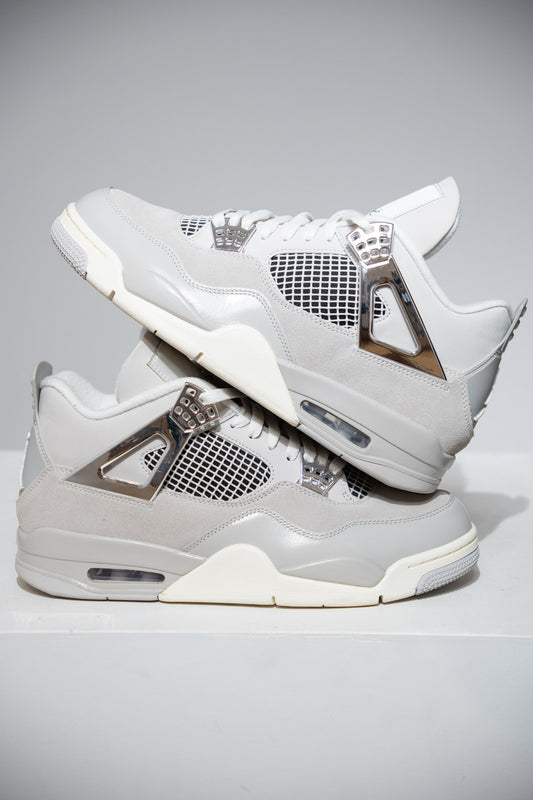Jordan 4 Frozen Moments (Taille 44)