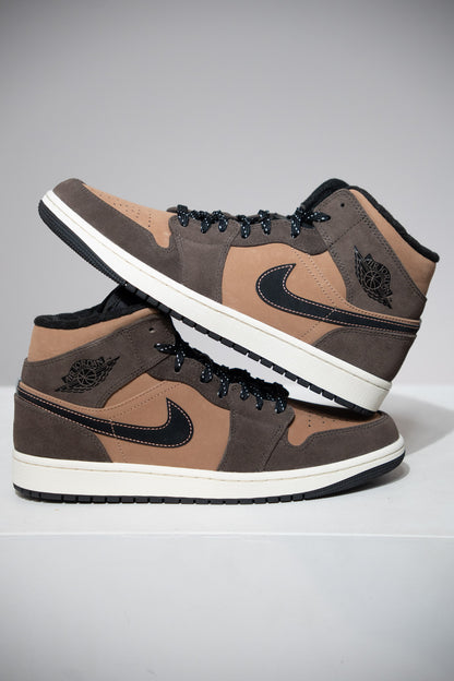 Jordan 1 Mid Chocolat (Taille 43)