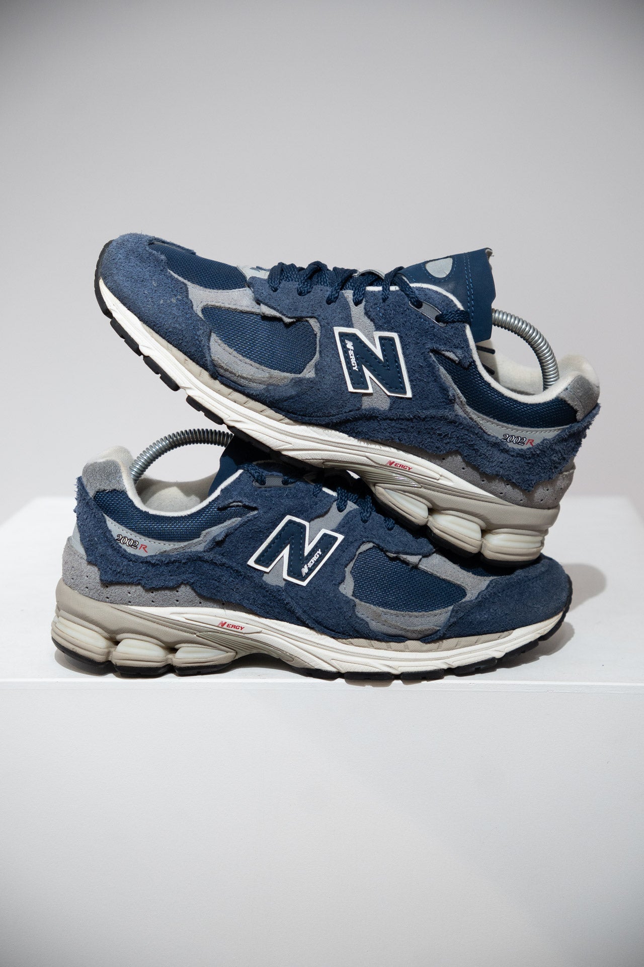 New Balance 2002R Protection Pack Navy (Taille 42)