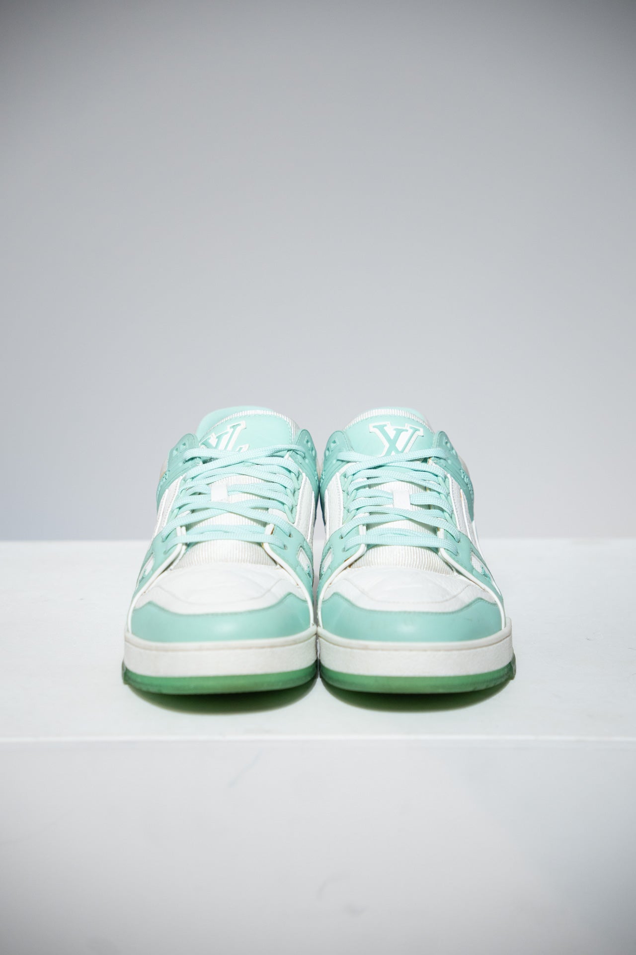 Louis Vuitton Trainer Teal White (Taille 44,5 (8,5 IT))