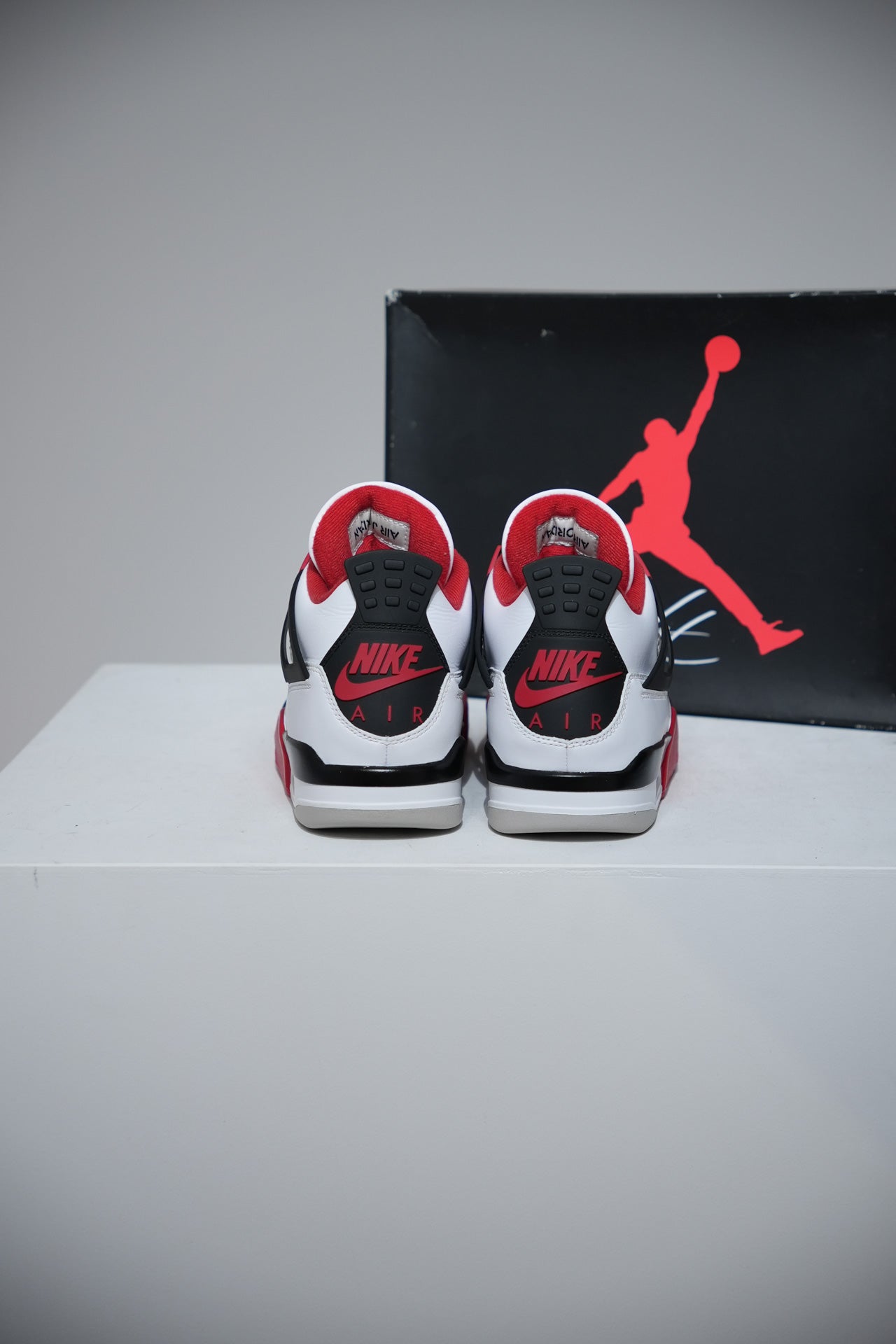 Jordan 4 Fire Red 2020 (Taille 44)